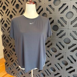 Nike | Dri-FIT Short-Sleeve Top